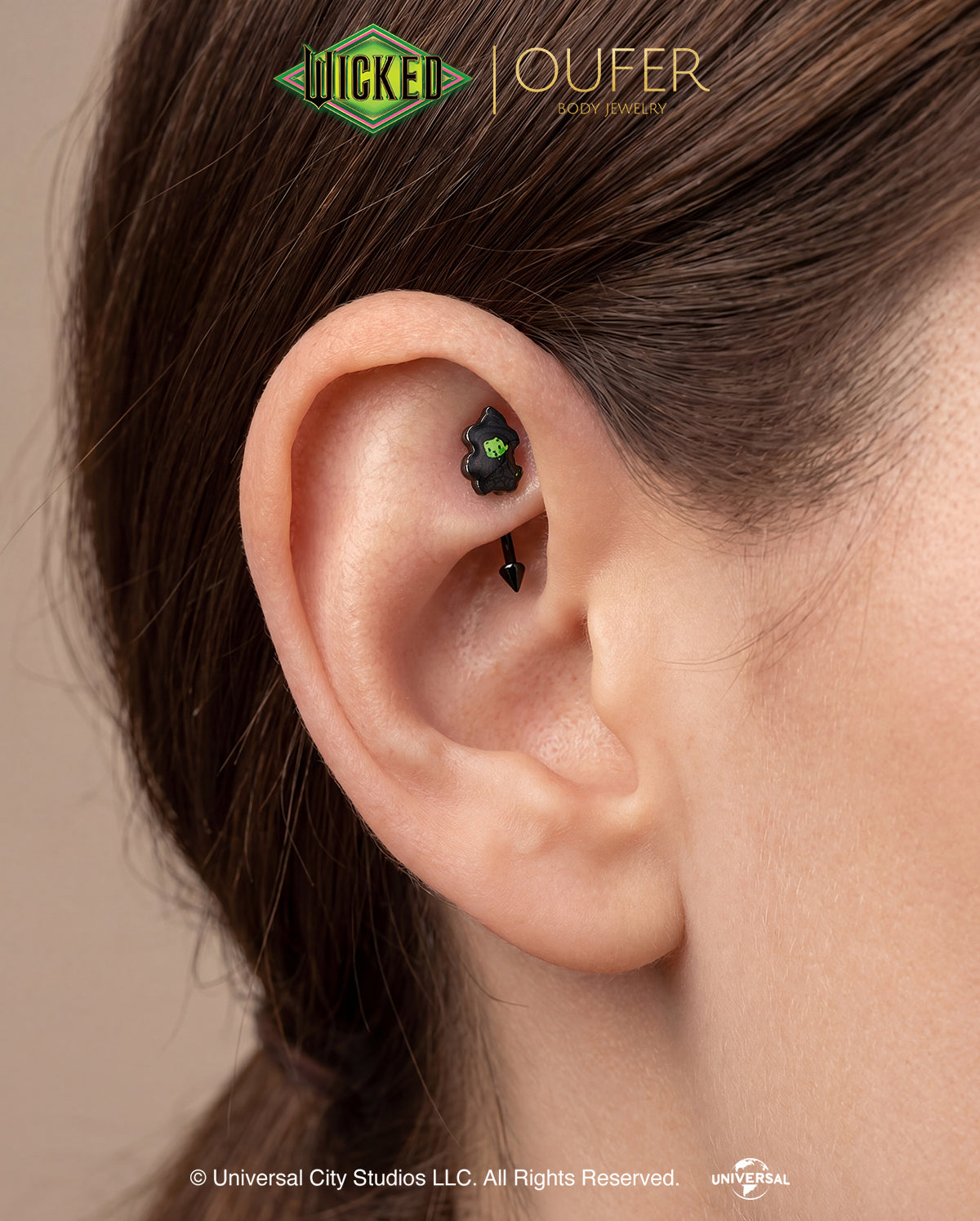 elphaba eyebrow piercing