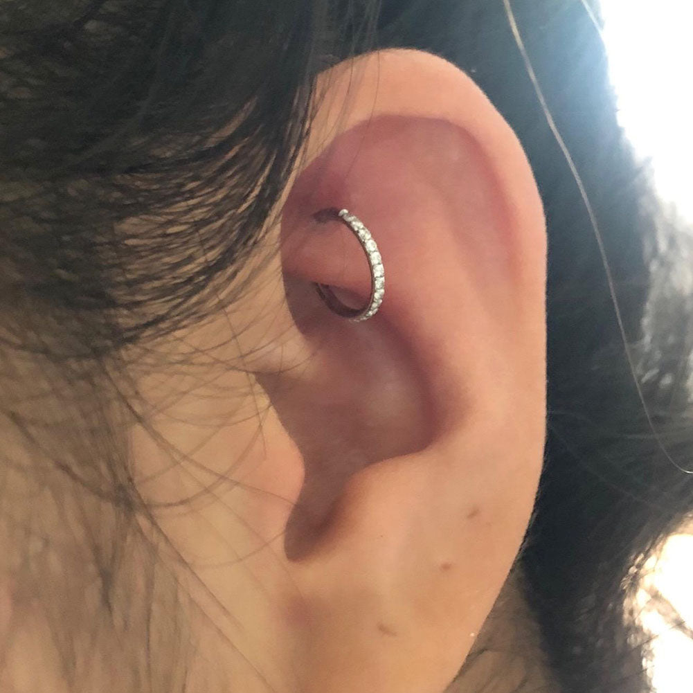 Anneau de nez en titane 20G segment articulé anneau de cerceau CZ