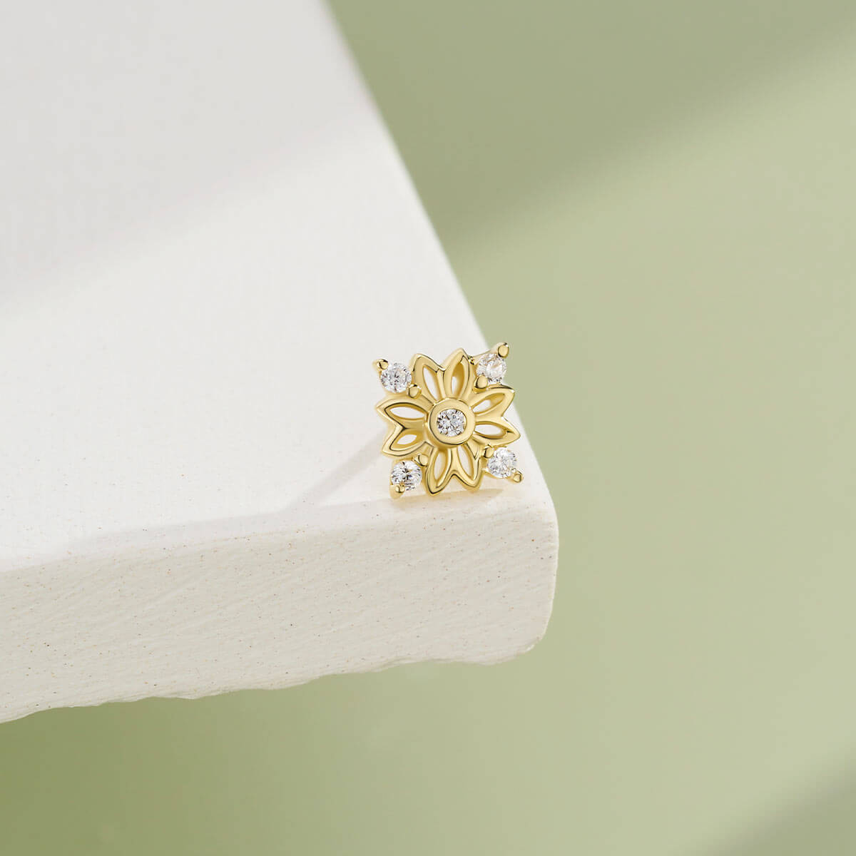 flower stud