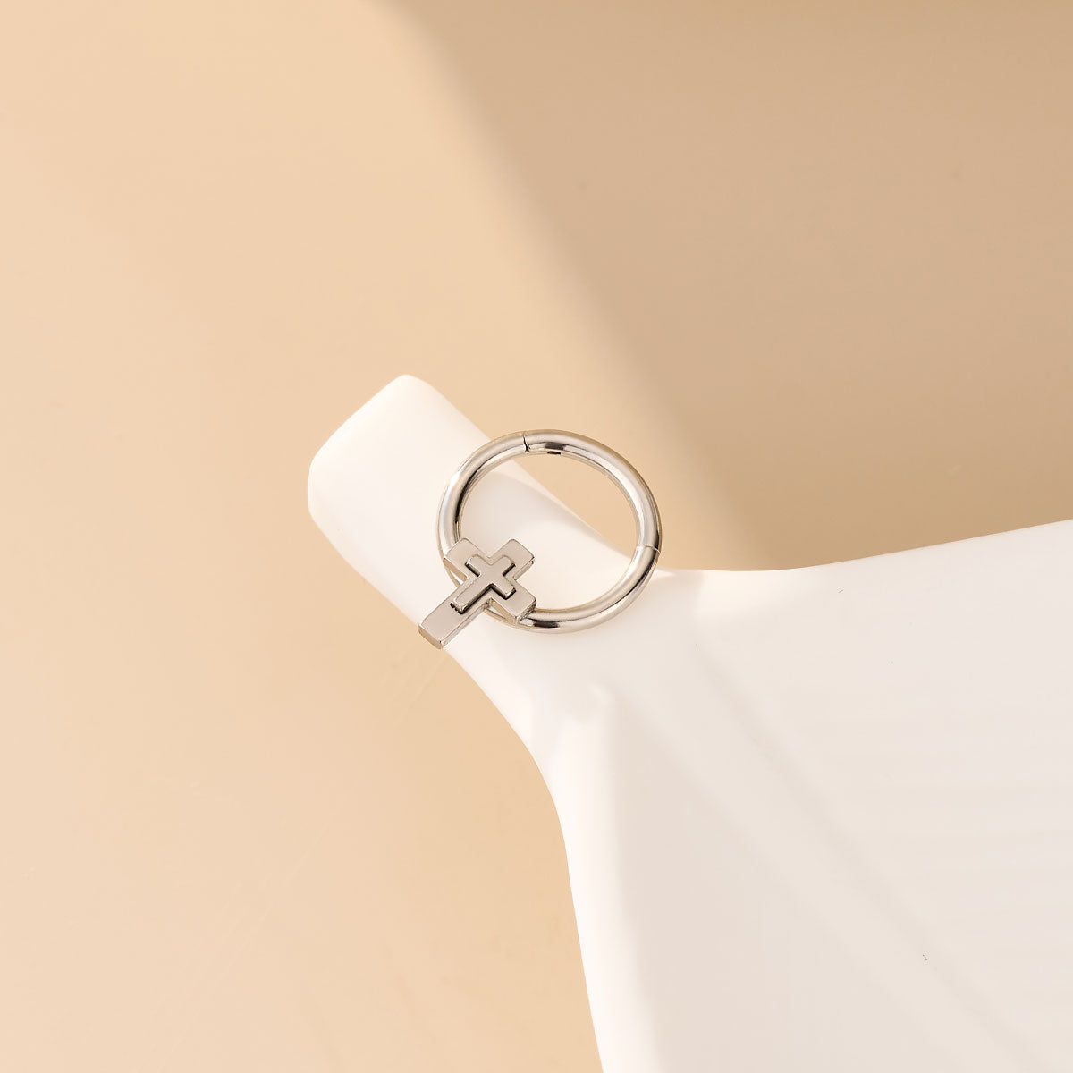 Layered Double Cross Segment Septum Ring