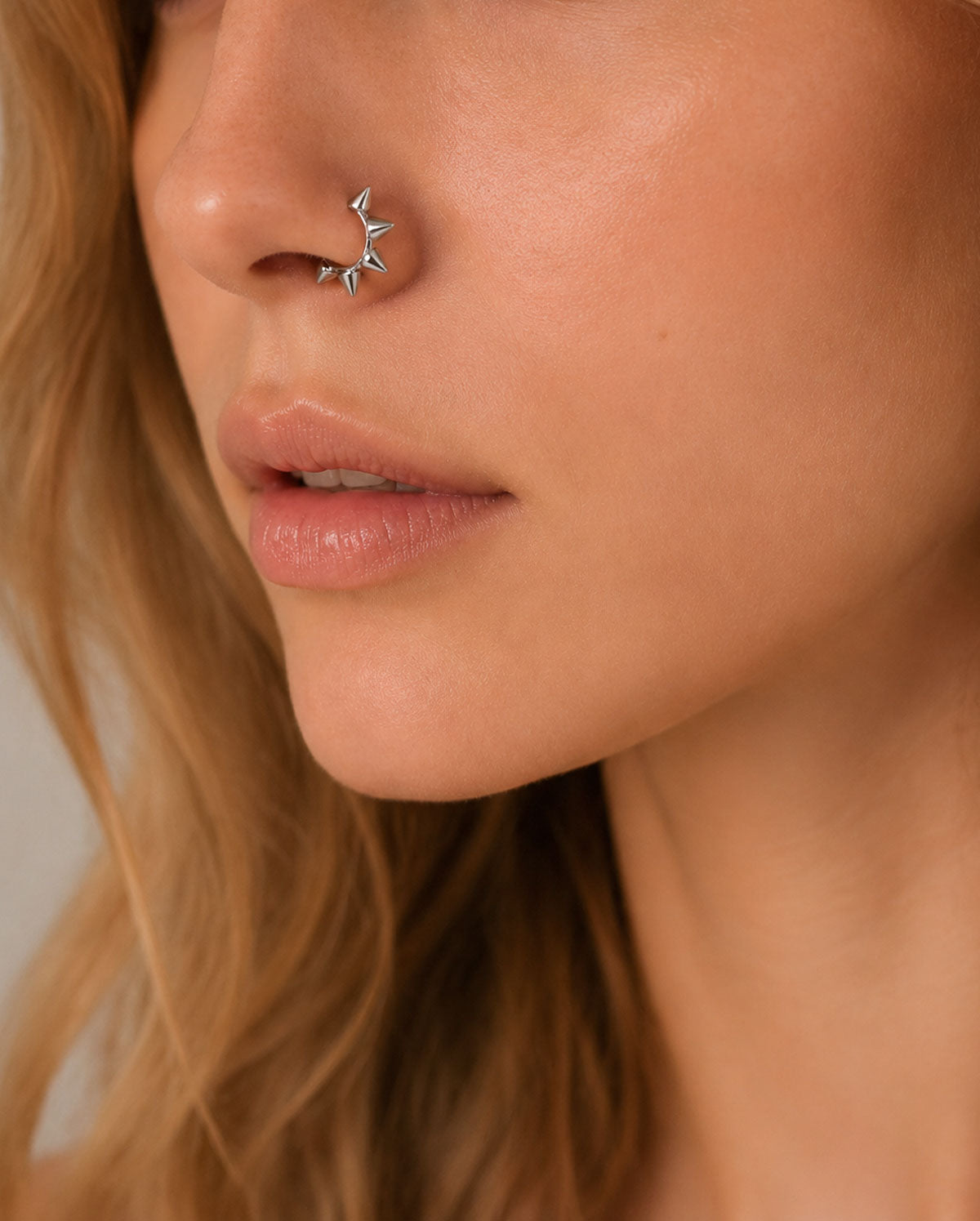 spike nose piercing