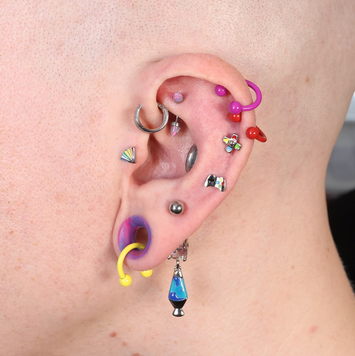 Oufer X Roly Game Controller Internally Threaded Cartilage Stud