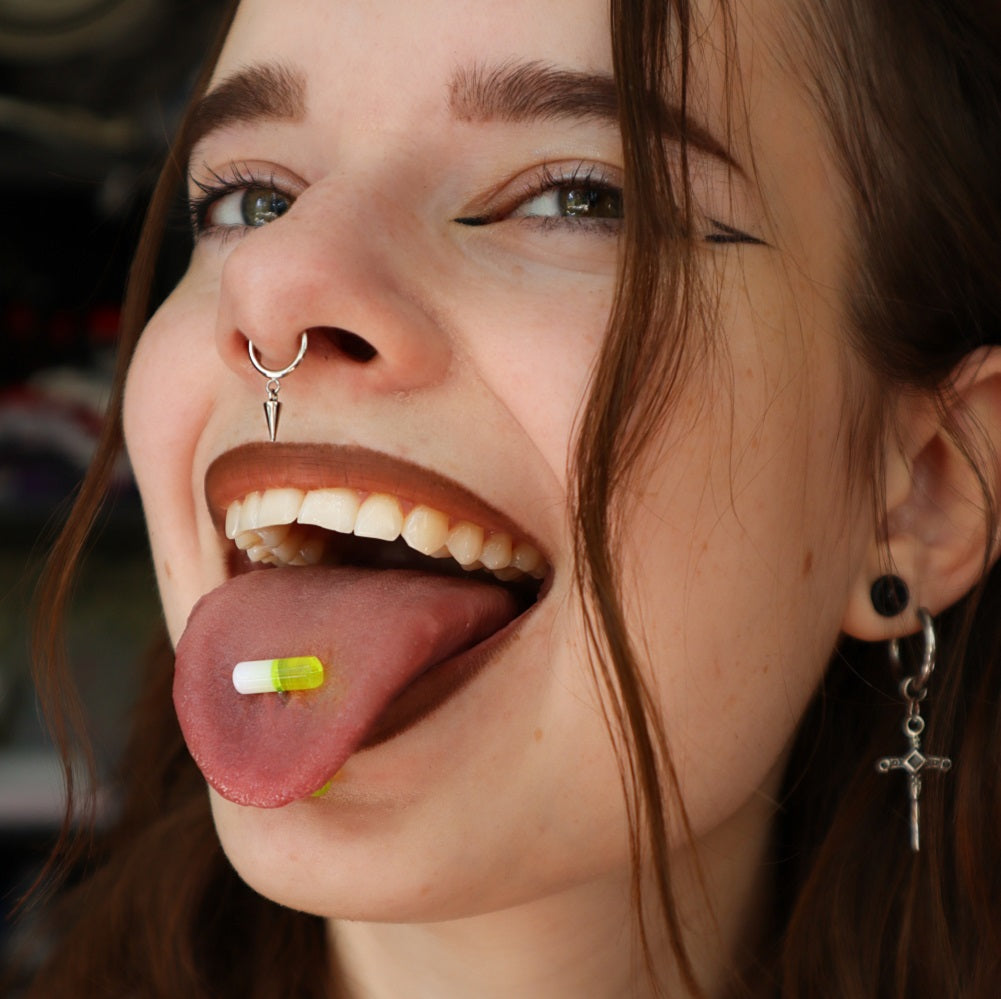 10PCS Divertida píldora Diseño Lengua Barbell Piercing Joyería